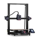 Anycubic Kobra 2 Plus в ракурсе три четверти: портал с двумя винтами Z и экран