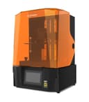 Phrozen Sonic Mighty Revo 16K в три четверти: металлический корпус и откидная крышка